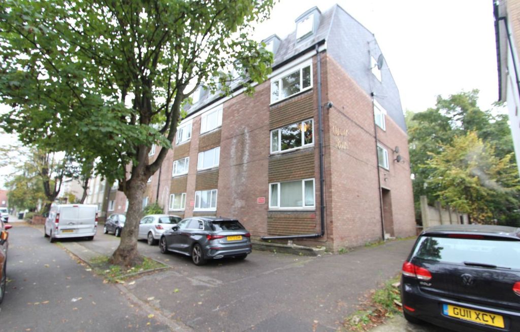 Property photo 1 of 8