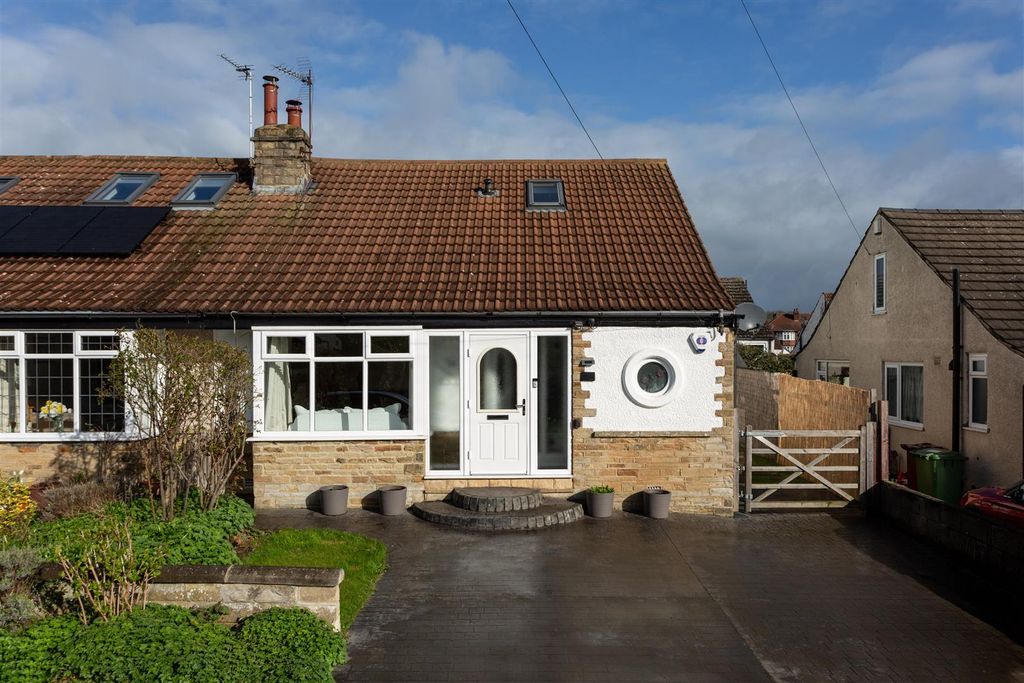 Property photo 1 of 20 28 The Cedars-02.Jpg