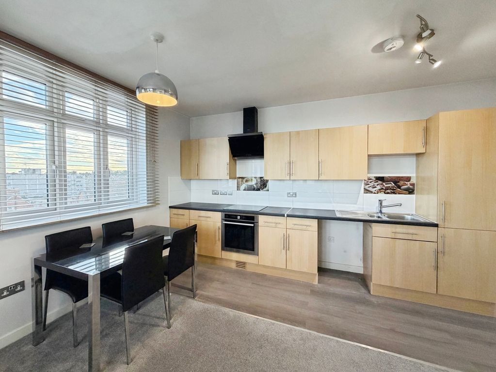 Property photo 2 of 7 Pbox-Img.Jpg