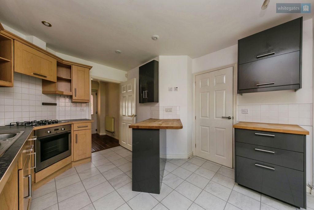 Property photo 3 of 24 Pbox-Img.Jpg