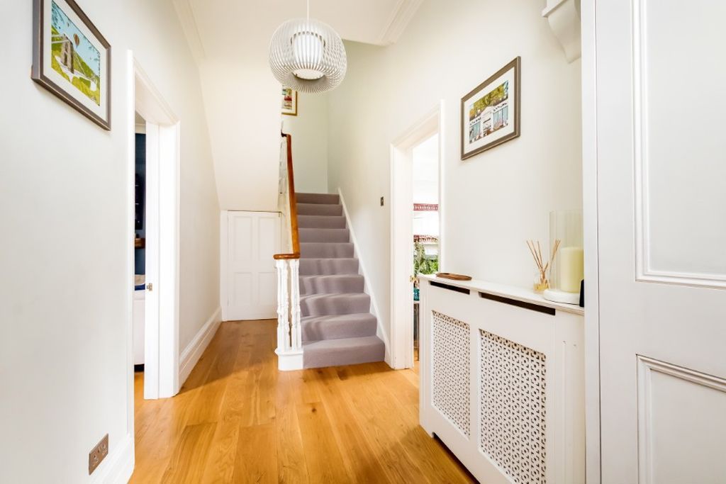 Property photo 2 of 23 Hallway