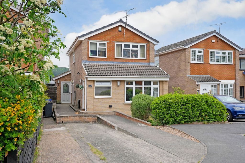 Property photo 2 of 47