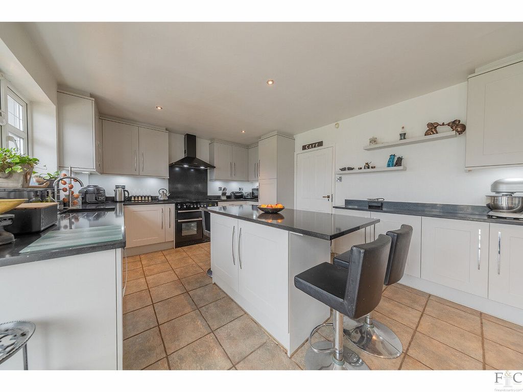 Property photo 2 of 44