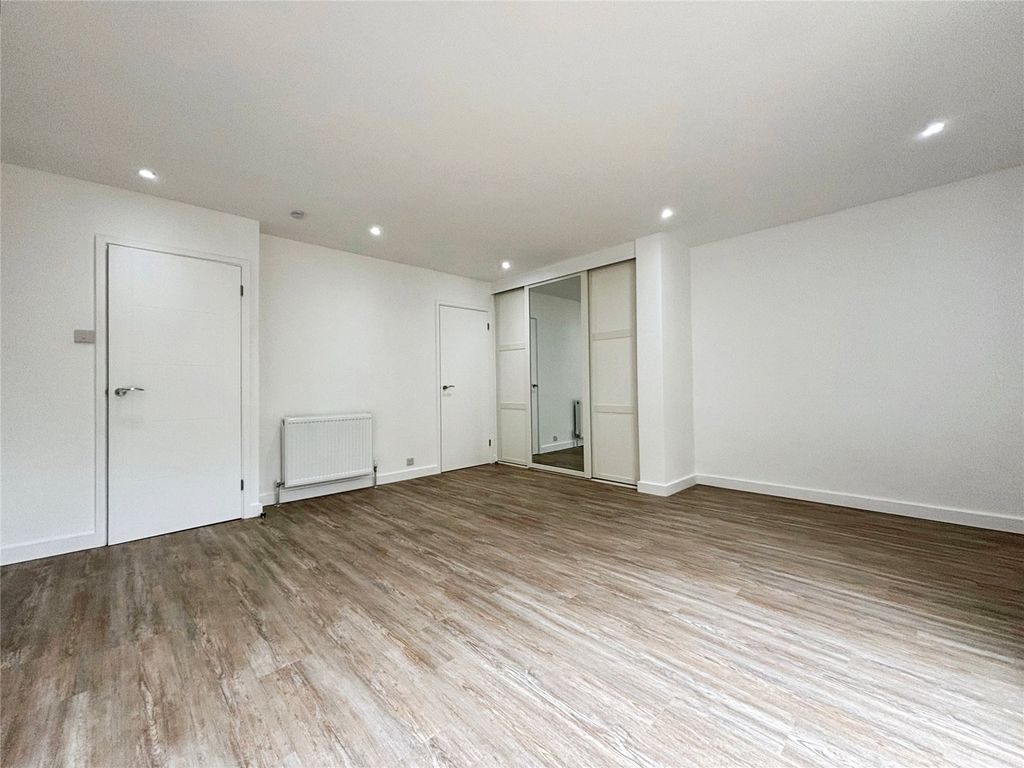 Property photo 3 of 13 Picture No. 04