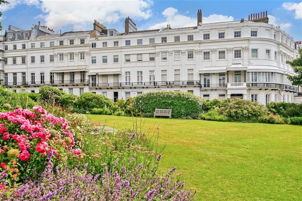 Property photo 1 of 18 Surrounding Area