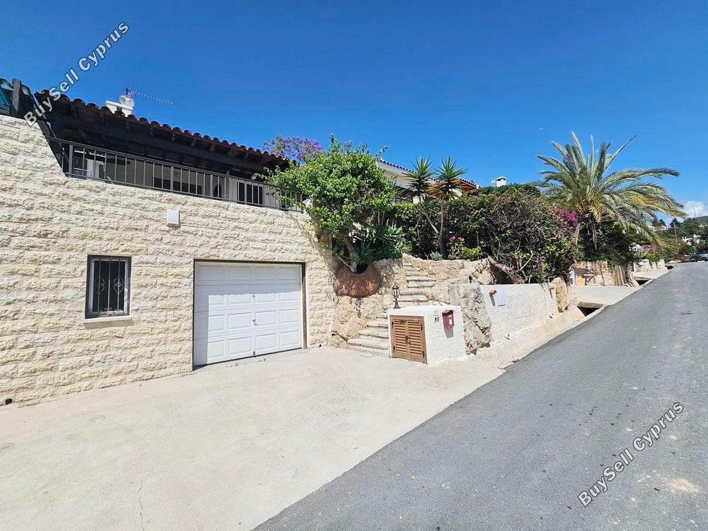Property photo 3 of 42