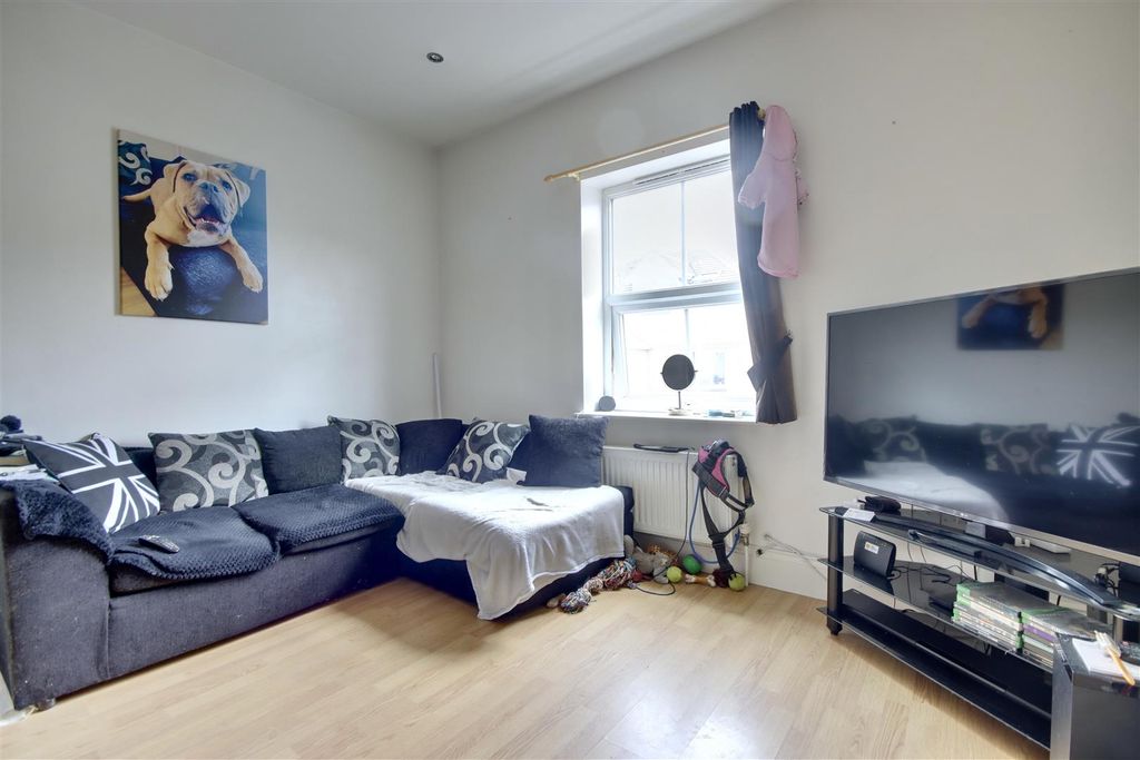 Property photo 3 of 6 Cdd1Fa70-D60D-448B-8Abe-0262C11D7Aec_1_201_A.Jpeg