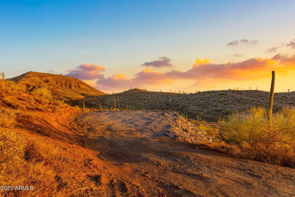 Property photo 2 of 35