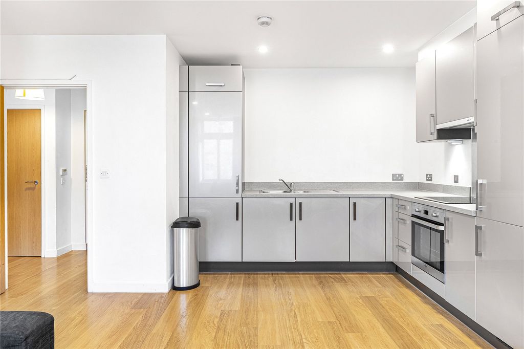 Property photo 2 of 14 Kitchen