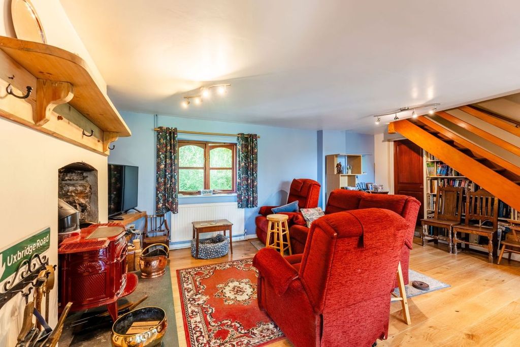 Property photo 3 of 41