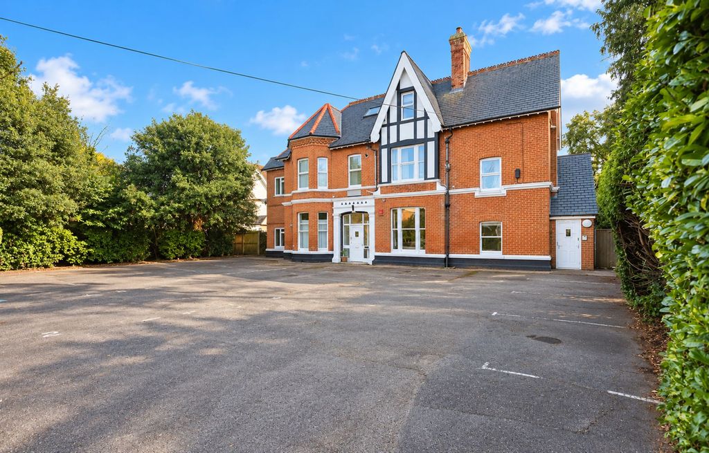 Property photo 1 of 6