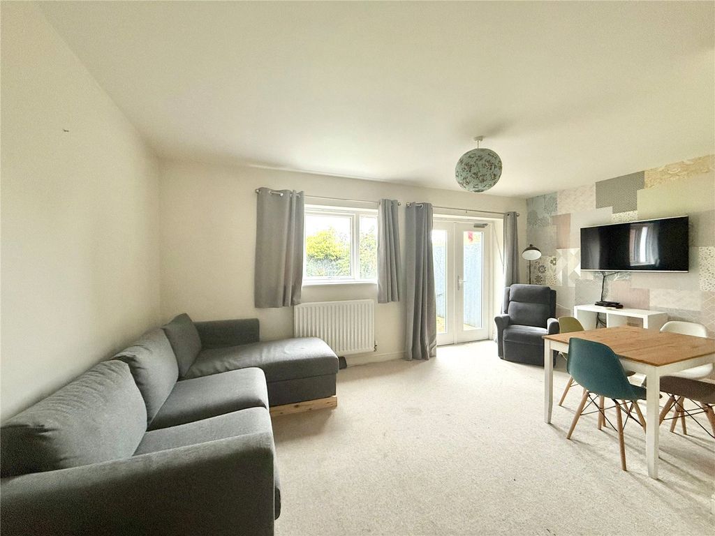 Property photo 1 of 17 Picture No. 23