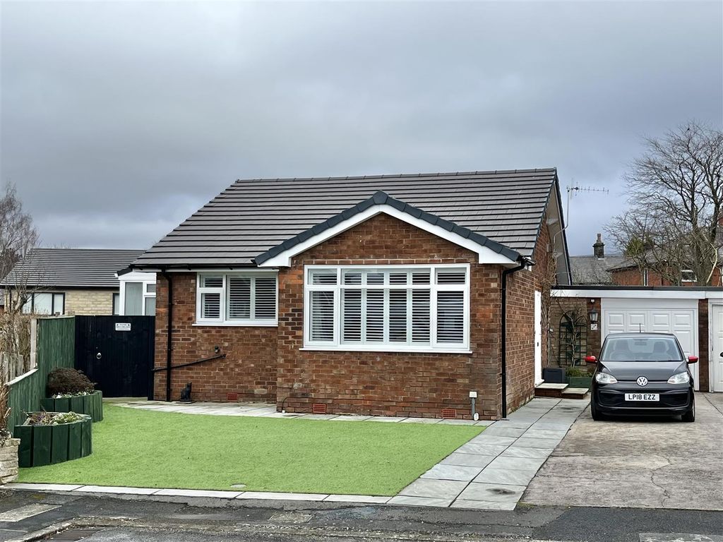 Property photo 1 of 19 Front View