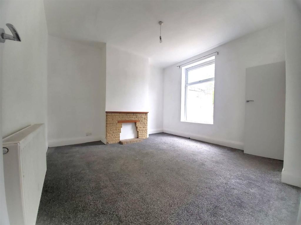 Property photo 3 of 8 Rear Reception/ Dining Room