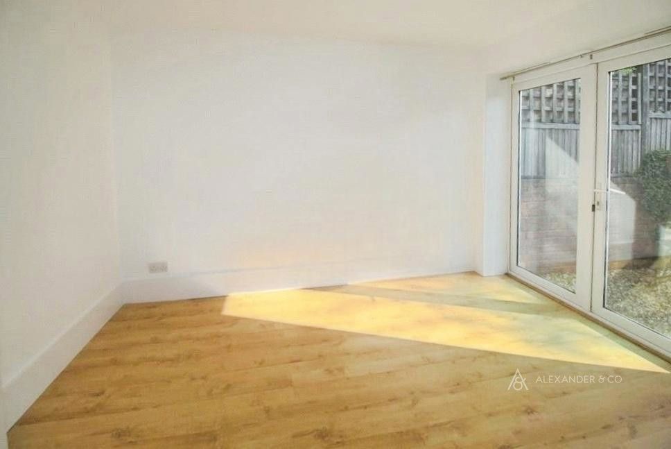 Property photo 3 of 7 Living/ Dining Room