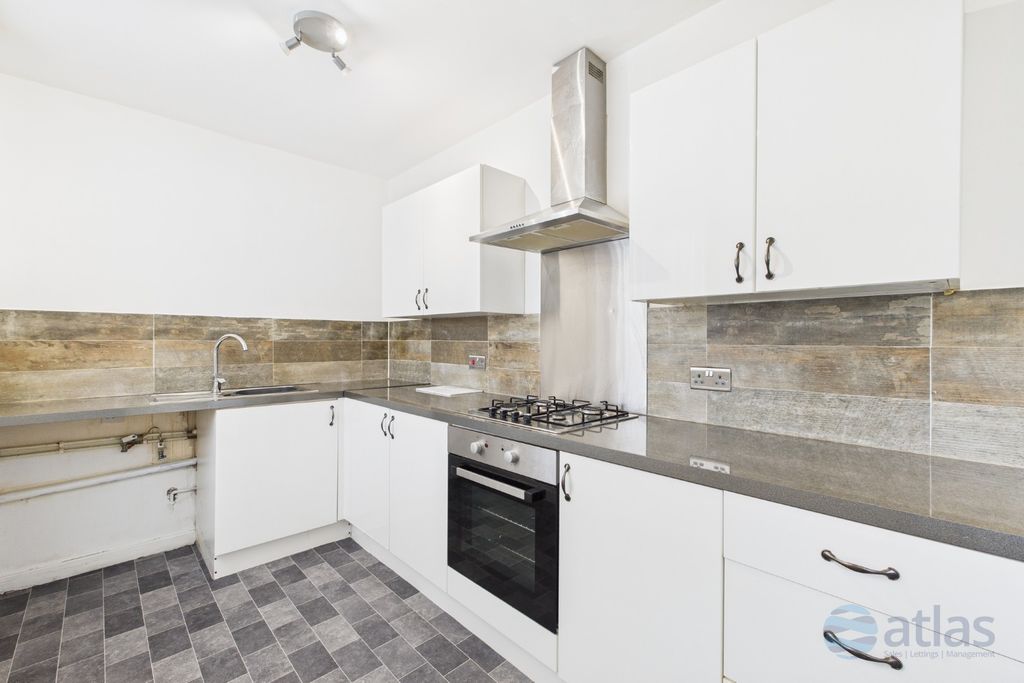 Property photo 2 of 14 Kitchen