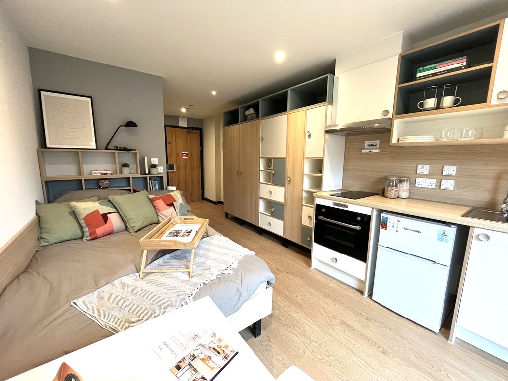 Property photo 1 of 17 Image