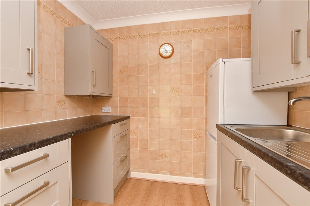 Property photo 3 of 15 Kitchen