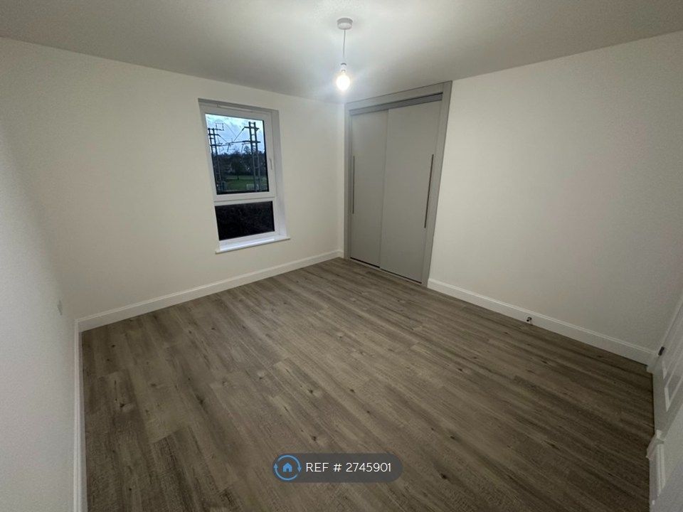 Property photo 3 of 12 Double Bedroom