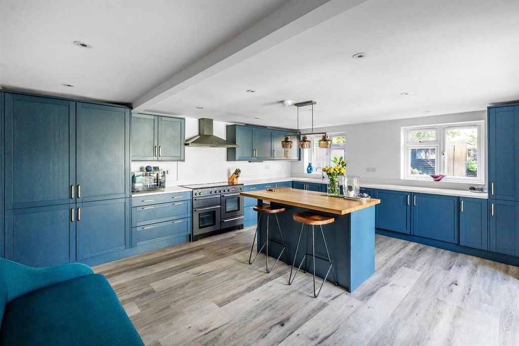 Property photo 2 of 18 .Dorking-Road-18.Jpg