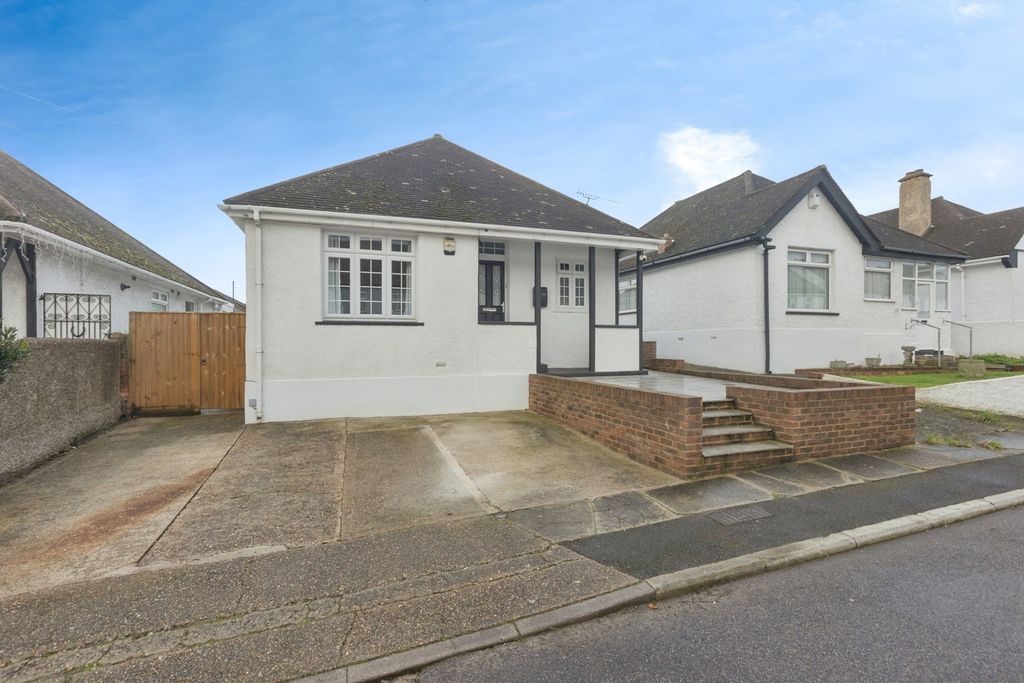 Property photo 2 of 18 Front