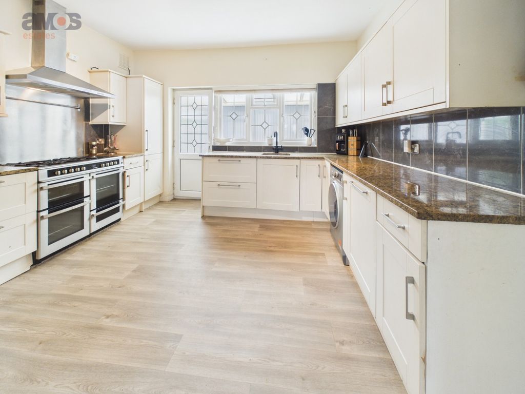 Property photo 3 of 27 5218465