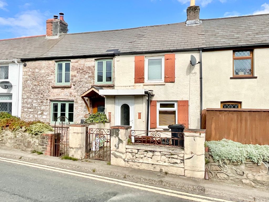 Property photo 1 of 11