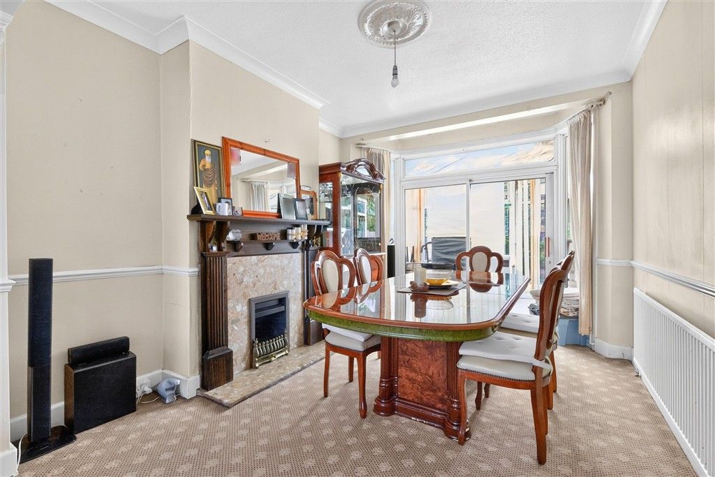 Property photo 3 of 10 Dining Area