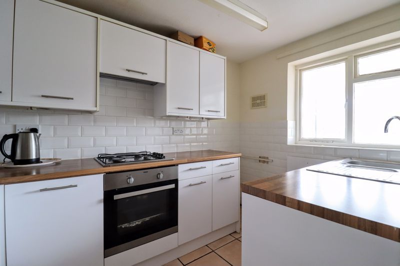 Property photo 3 of 13 Kitchen