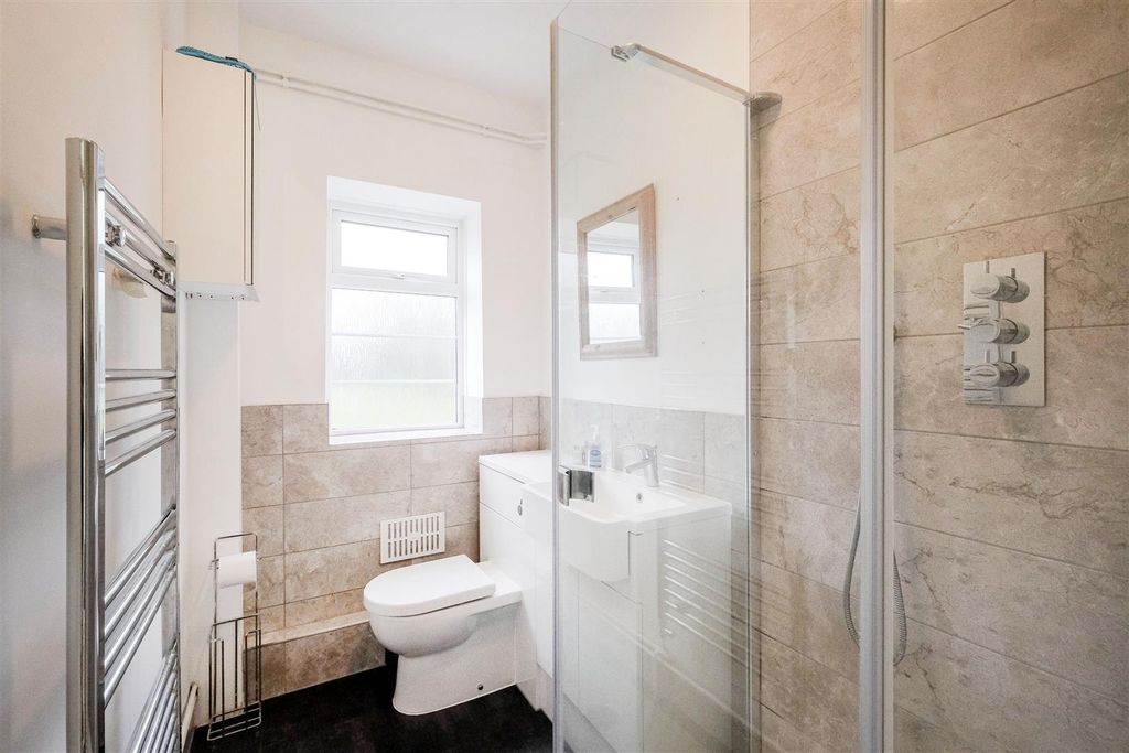 Property photo 1 of 23 48 Malford Court-1.Jpg