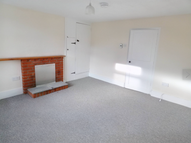 Property photo 2 of 9 Sitting Room