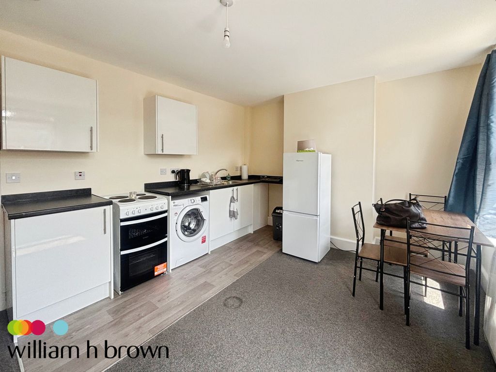 Property photo 1 of 6 Kitchen
