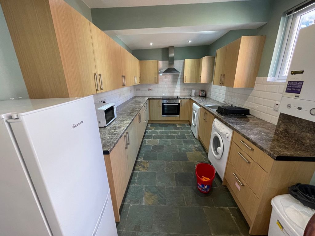 Property photo 1 of 10 Picture No. 05