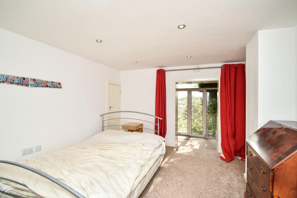 Property photo 1 of 3