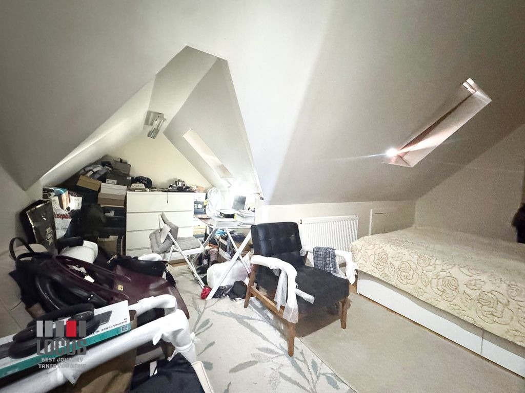 Property photo 3 of 5 Photo 5