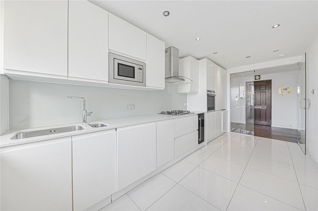 Property photo 2 of 13 Picture No. 22