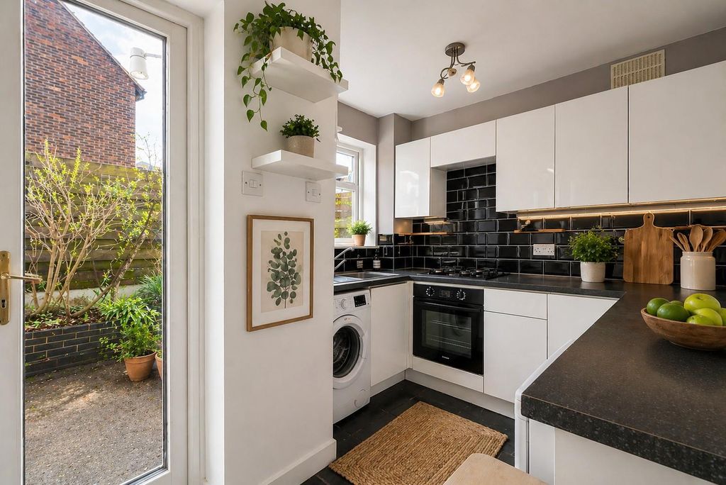 Property photo 3 of 10 3.Jpg