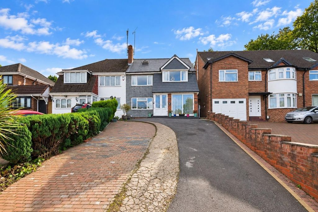Property photo 1 of 77