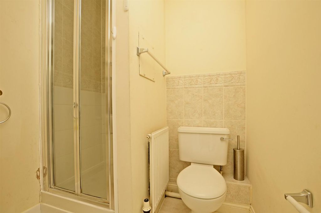 Property photo 2 of 7 27 Venneit Close 2.Jpg