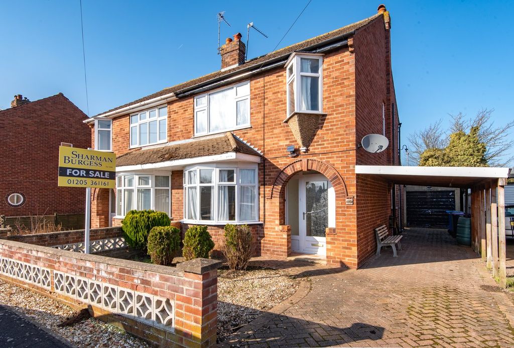 Property photo 1 of 12