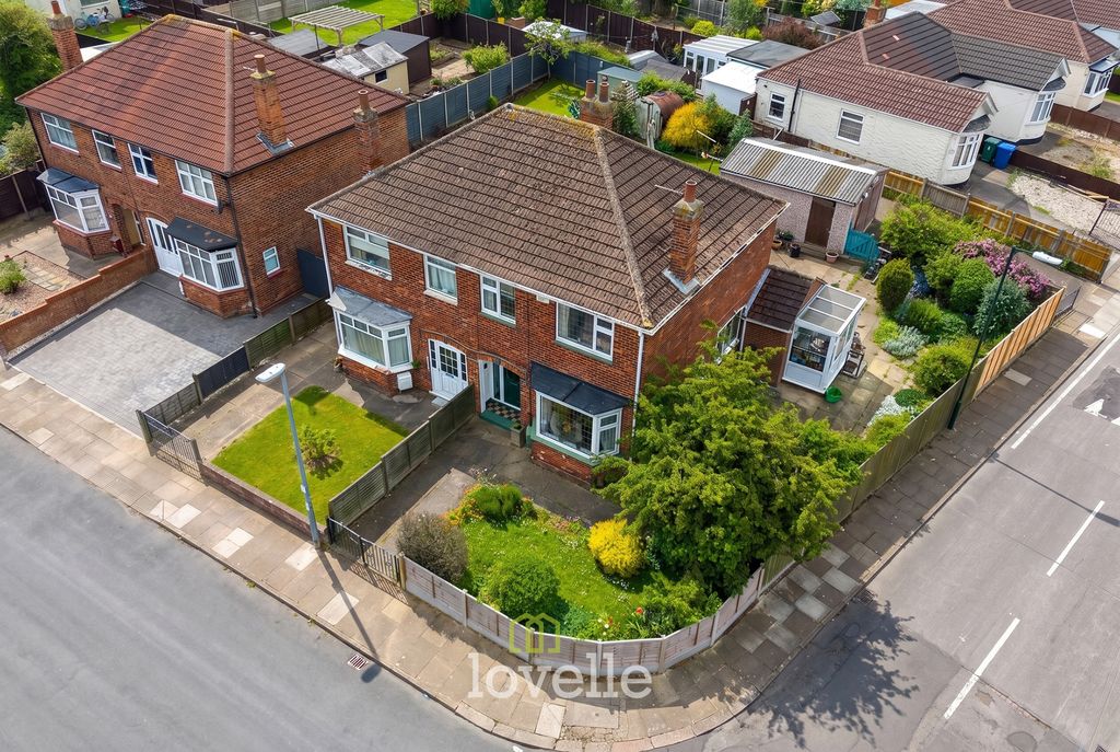 Property photo 2 of 24