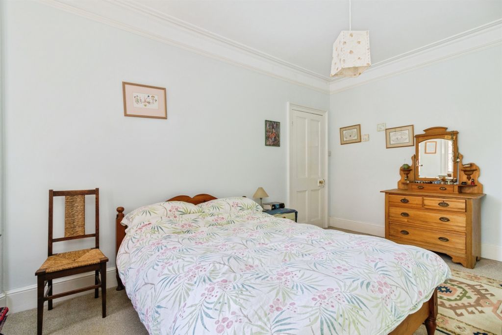 Additional image 17 of 4 bed semi-detached house for saleCourtenay Road, Newton Abbot TQ12