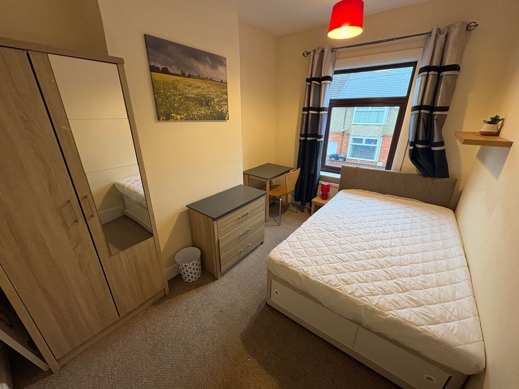 Property photo 3 of 10 Image