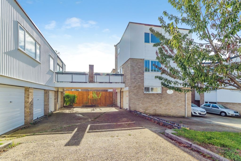 Property photo 1 of 17 Pbox-Img.Jpg