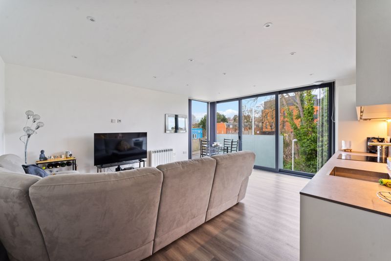 Property photo 3 of 11 Photo 8