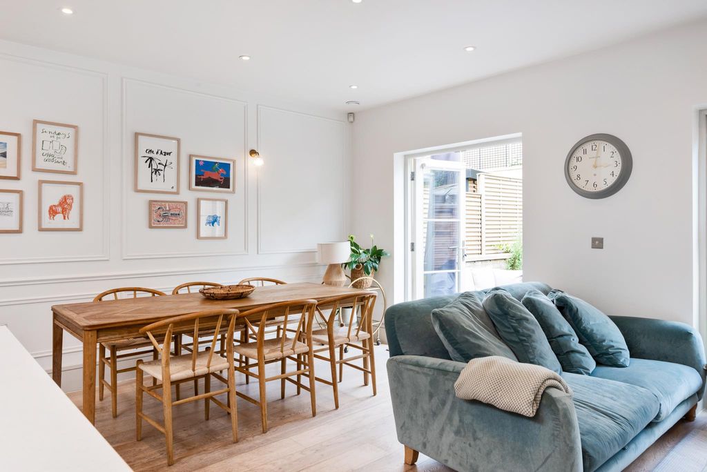 Property photo 3 of 21 Image