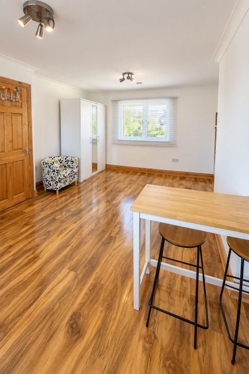 Property photo 1 of 4 Bedroom 1