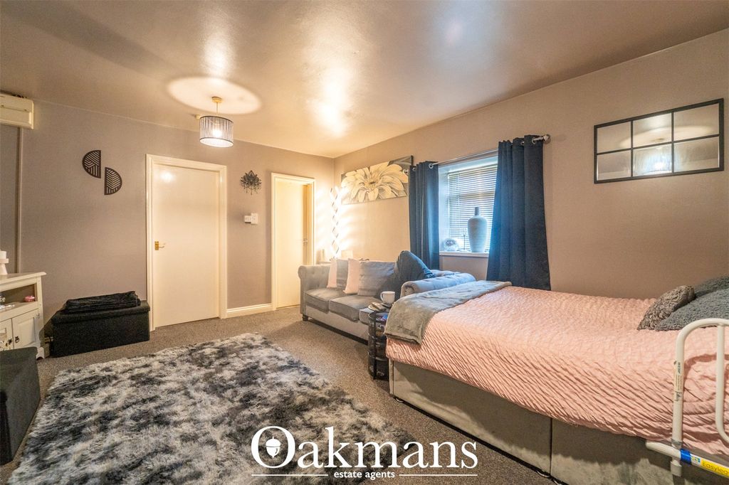 Property photo 2 of 28 Picture No. 17