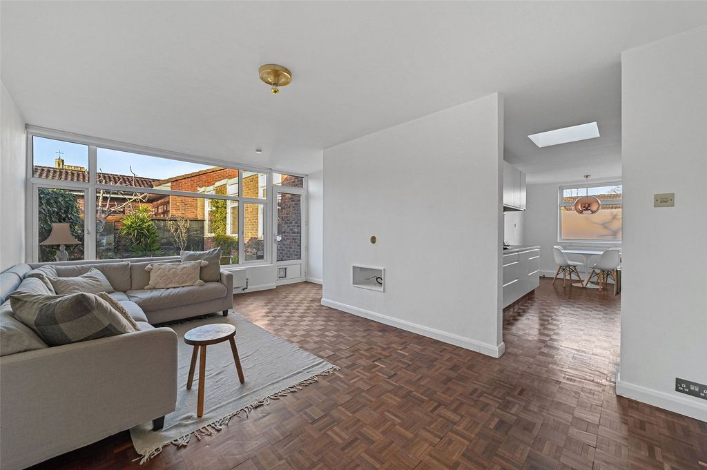 Property photo 1 of 24 Reception