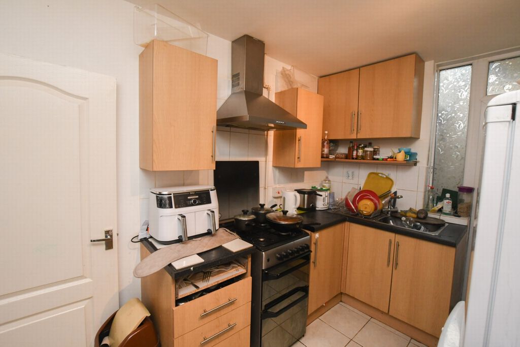 Property photo 3 of 15 Photo 6